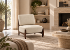 Fauteuil bouclette crème SÉVERIN – structure bois foncé